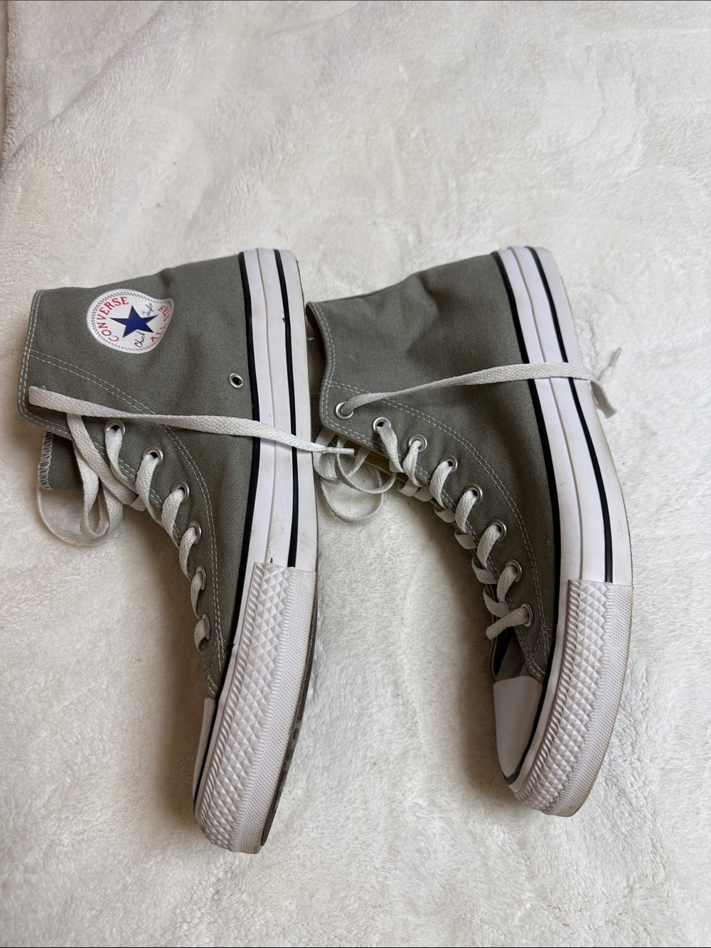 Converse High Top Sneakers in seasonal gray and White - Picture 3 of 10